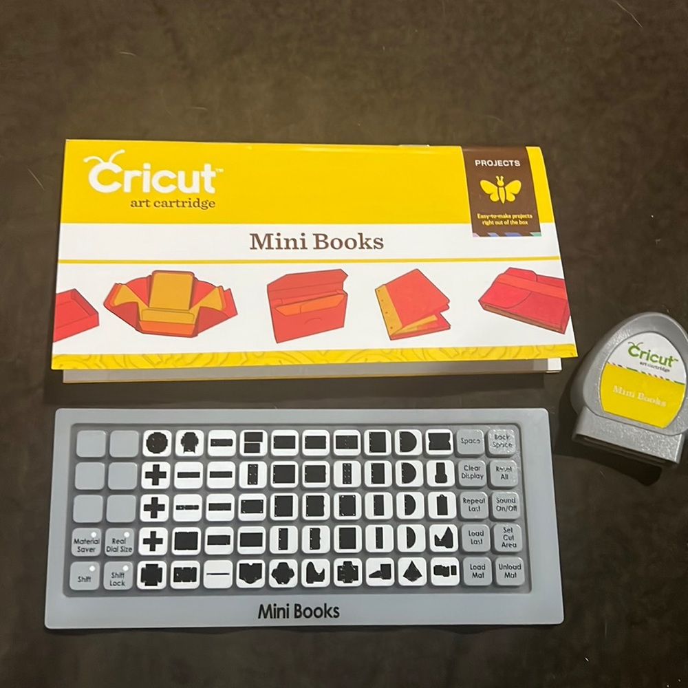 CRICUT - Mini Books - Provo Craft 2012